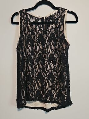 tea n rose Black Lace Overlay Cream Lined Sleeveless Top